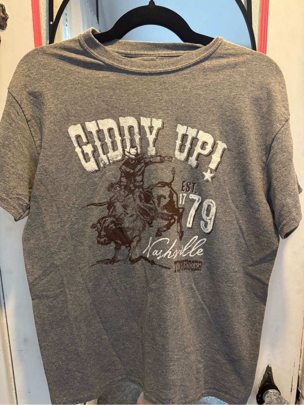Giddy Up! Nashville Graphic T‑Shirt - Gray